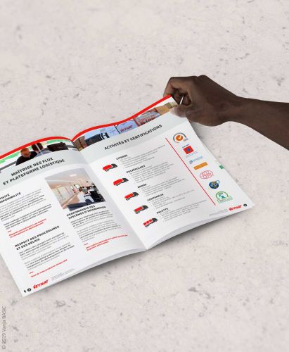 Brochure commerciale pour les transports Veynat